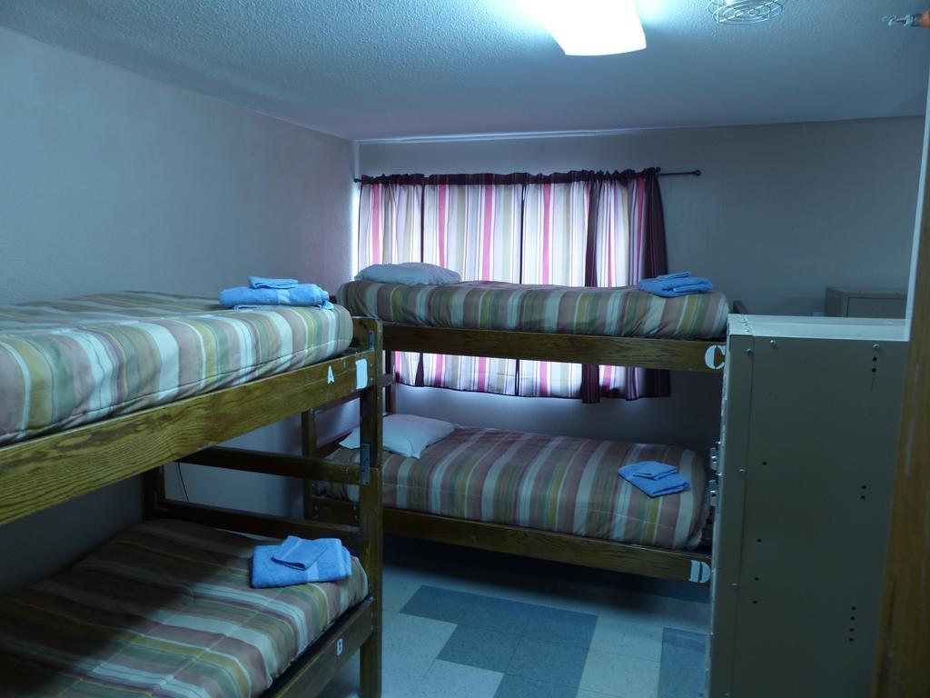Bent Prop Inn & Hostel Of Alaska - Downtown Анкоридж Экстерьер фото